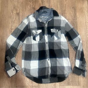 MOSSIMO | blk/grey/wht/blue plaid flannel button up shirt